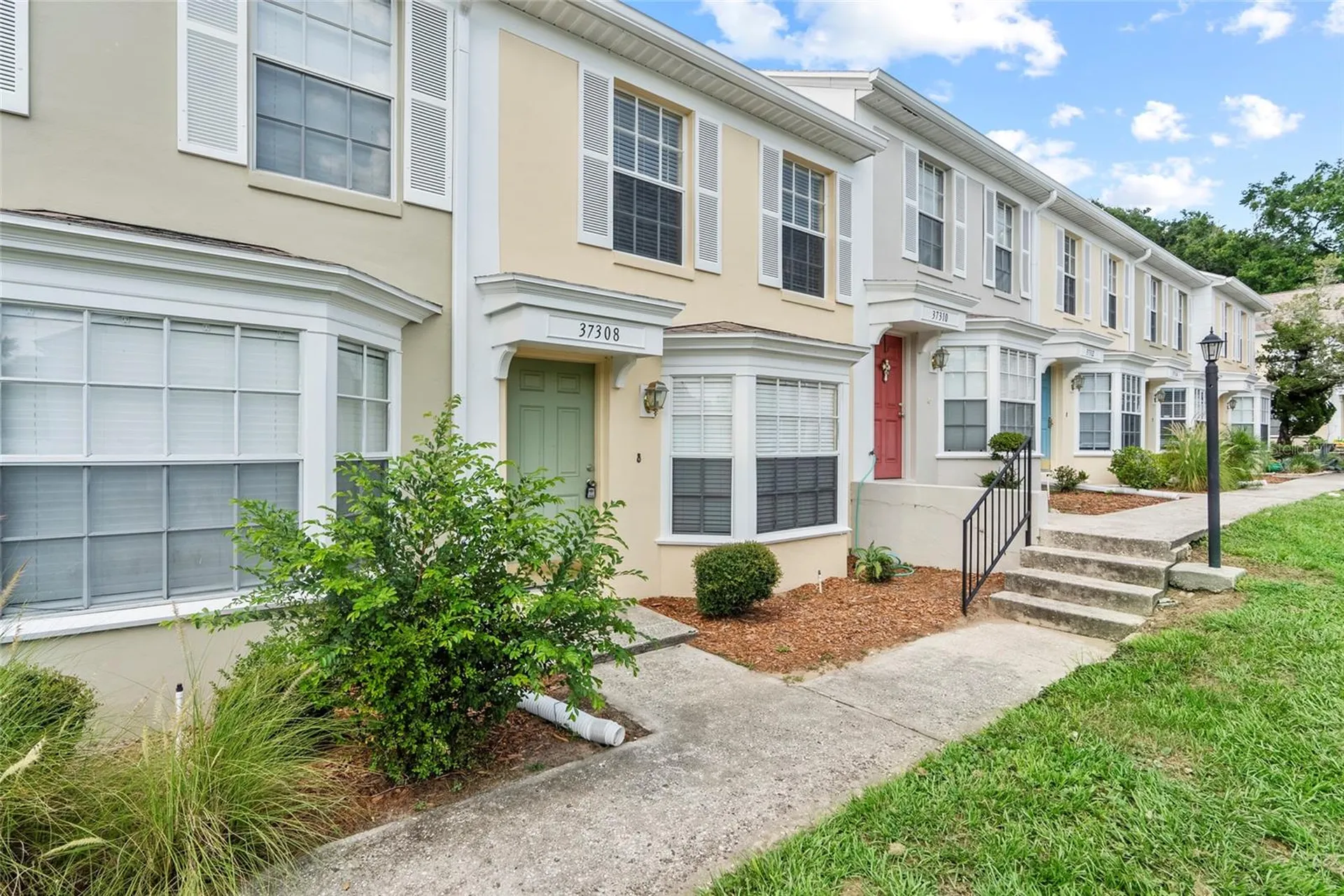 37308 Embassy Park Lane Dade City FL 33525