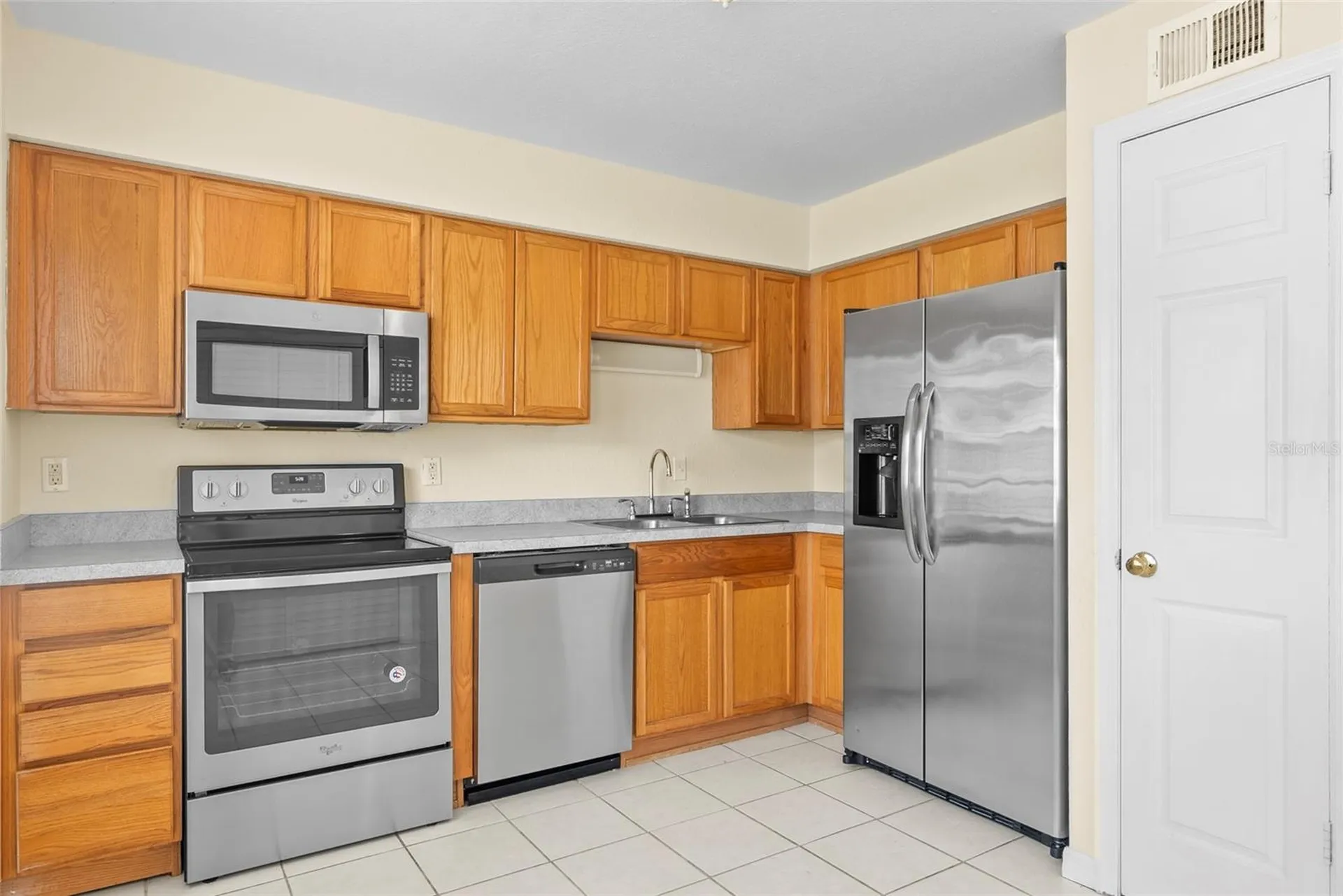 37308 Embassy Park Lane Dade City FL 33525