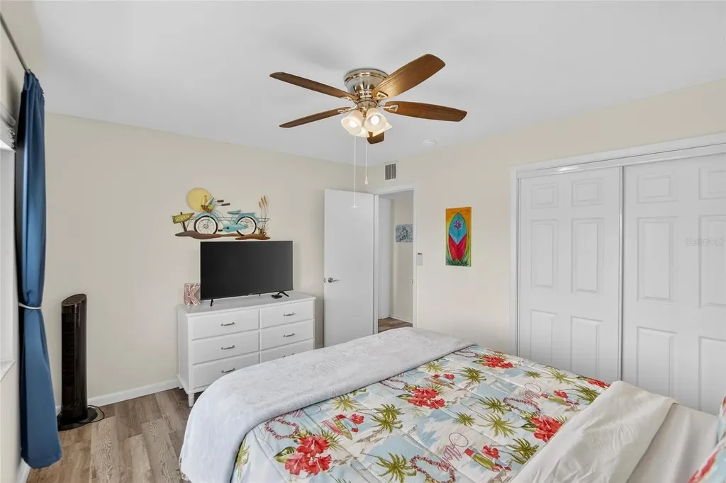809 Oakmont Avenue Sun City Center FL 33573