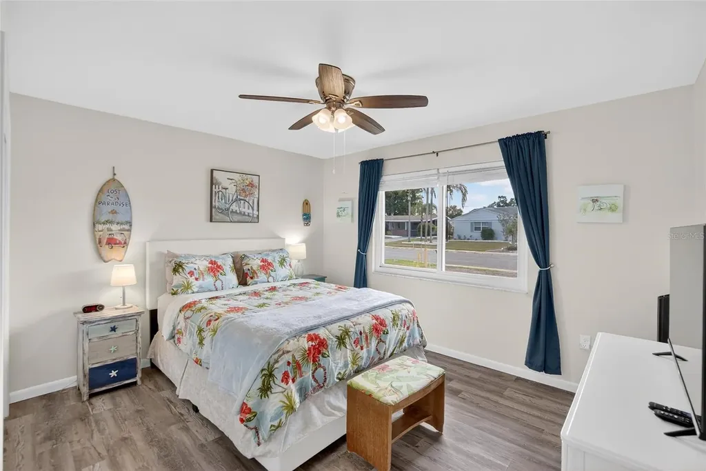 809 Oakmont Avenue Sun City Center FL 33573