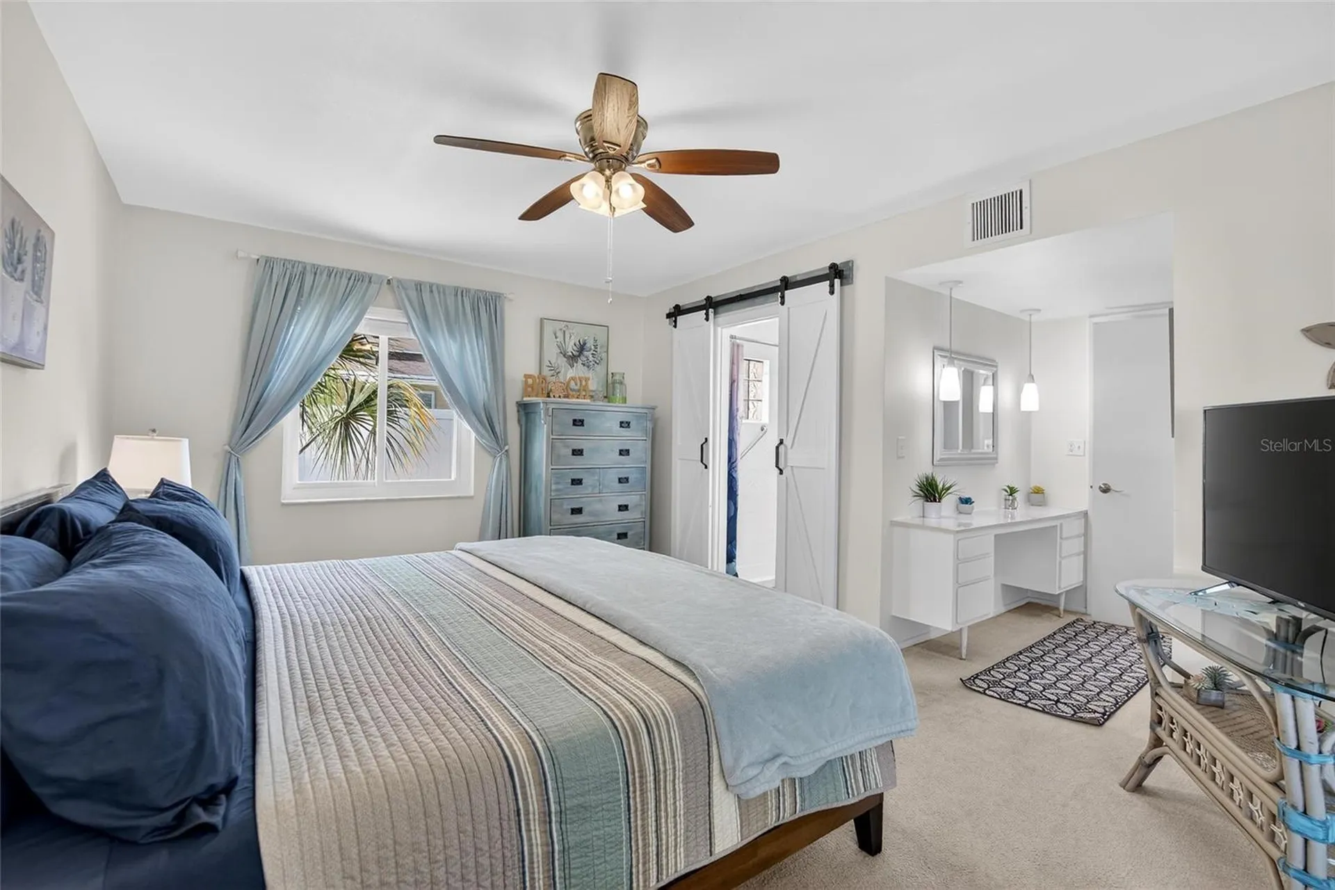 809 Oakmont Avenue Sun City Center FL 33573