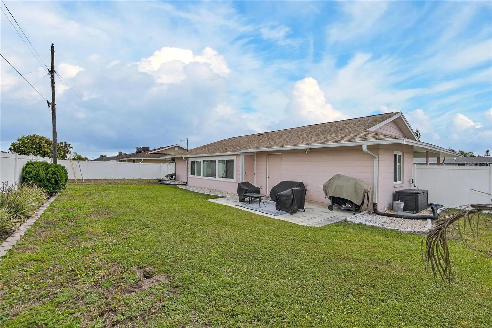 809 Oakmont Avenue Sun City Center FL 33573