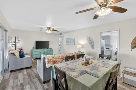 809 Oakmont Avenue Sun City Center FL 33573