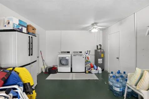 809 Oakmont Avenue Sun City Center FL 33573