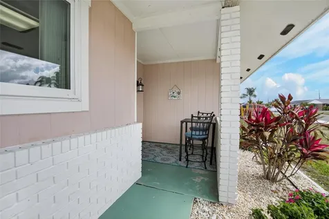 809 Oakmont Avenue Sun City Center FL 33573
