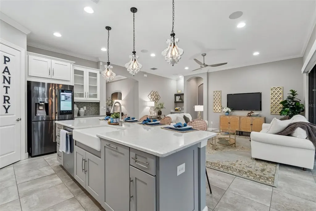 8552 Grand Alberato Road Tampa FL 33647