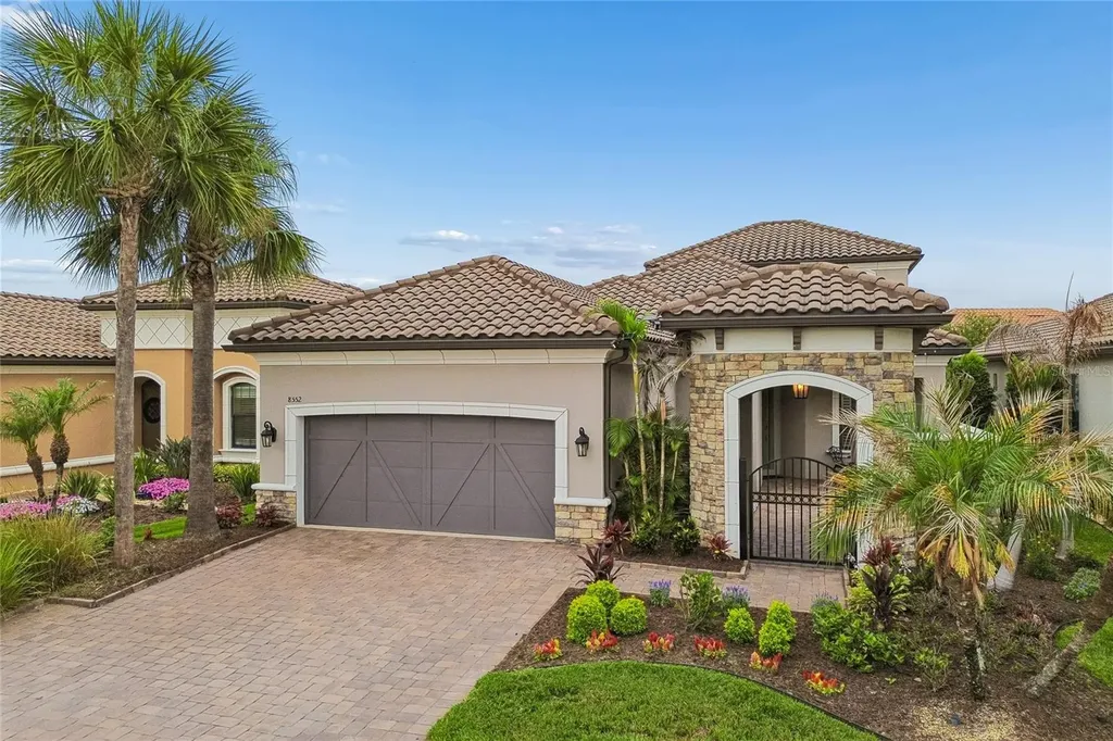 8552 Grand Alberato Road Tampa FL 33647