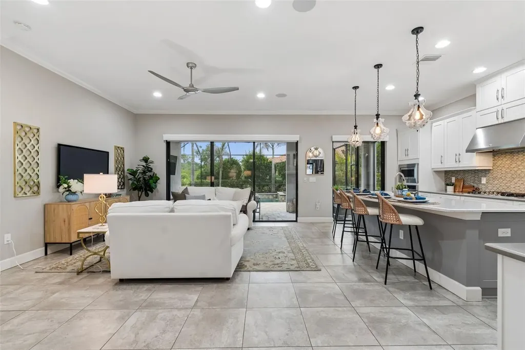 8552 Grand Alberato Road Tampa FL 33647