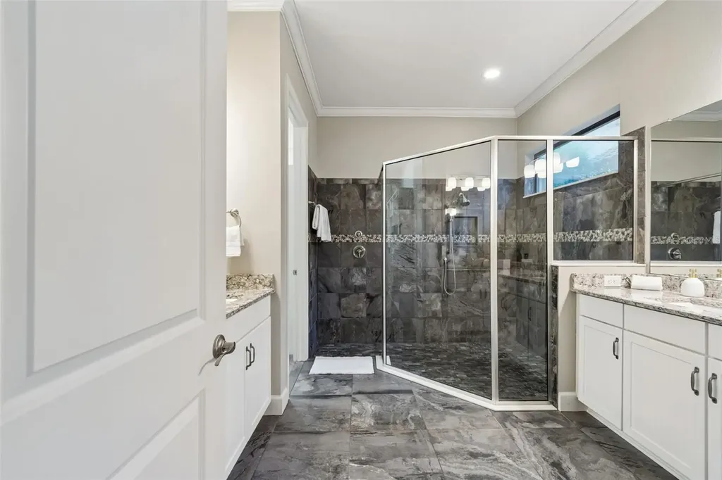 8552 Grand Alberato Road Tampa FL 33647