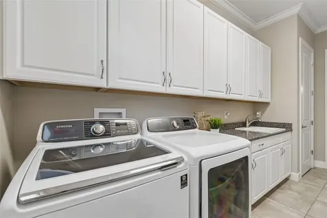 8552 Grand Alberato Road Tampa FL 33647