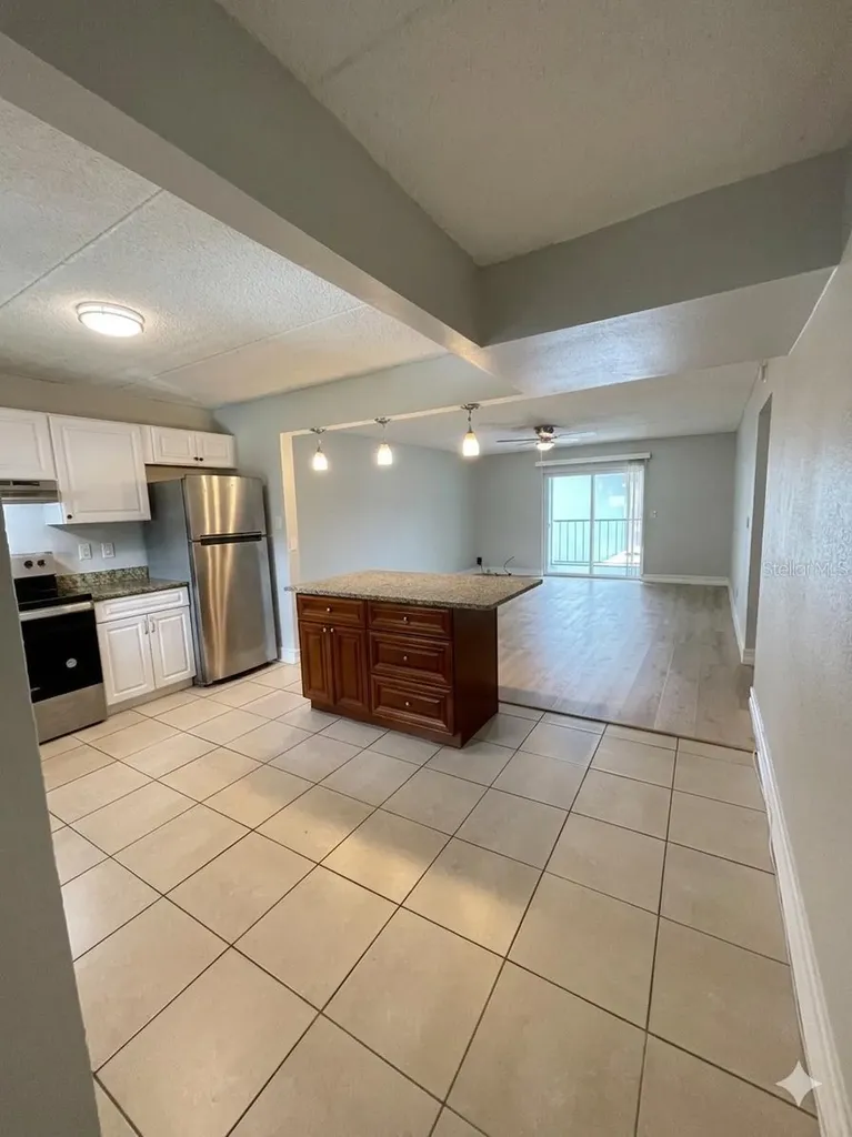 2835 Somerset Park Drive Tampa FL 33613