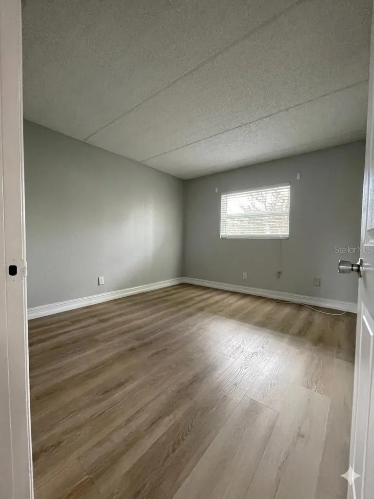 2835 Somerset Park Drive Tampa FL 33613