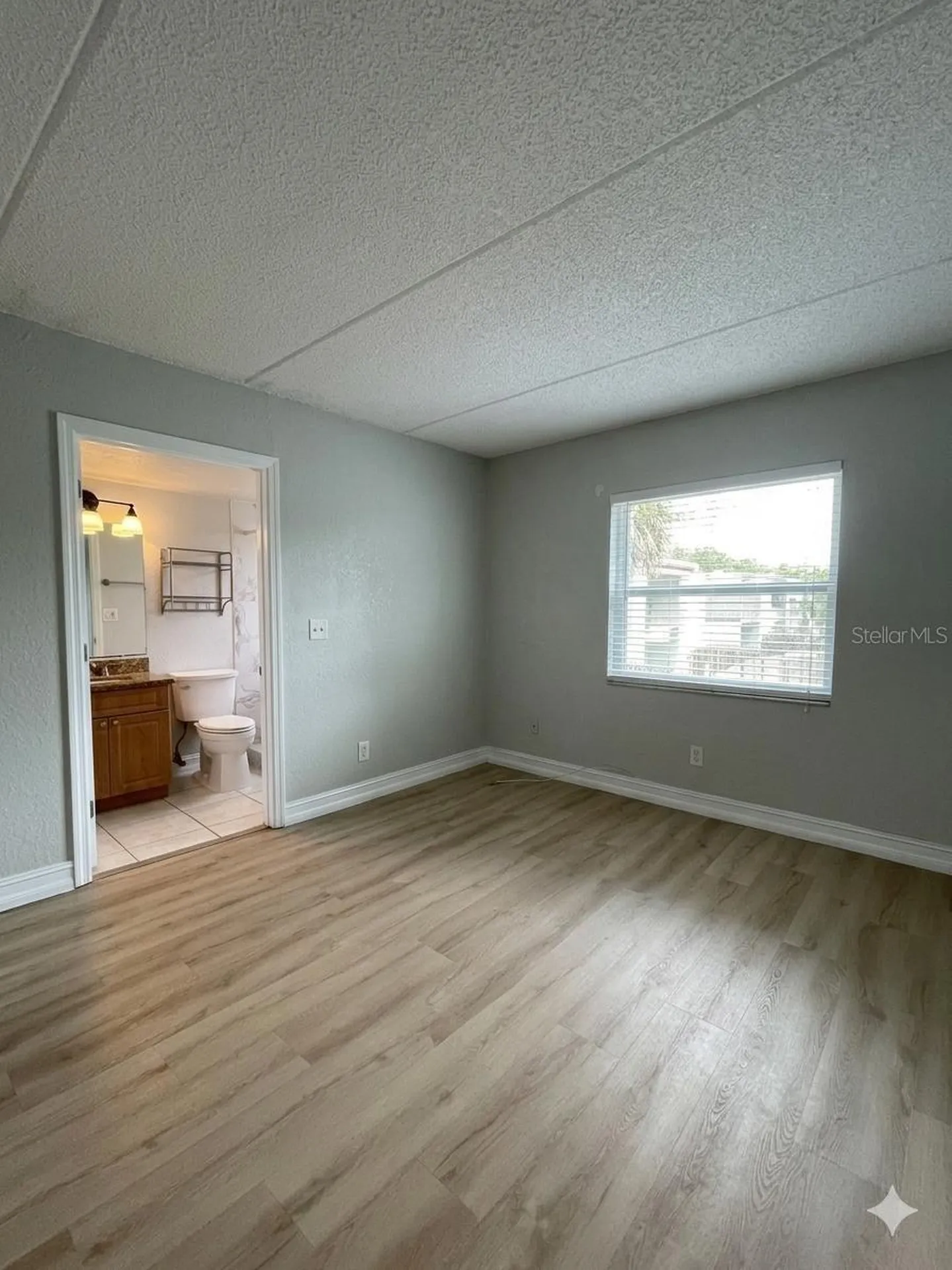 2835 Somerset Park Drive Tampa FL 33613