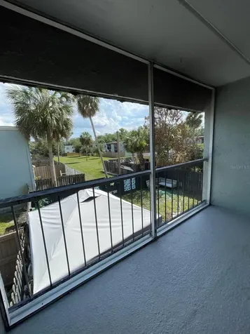 2835 Somerset Park Drive Tampa FL 33613