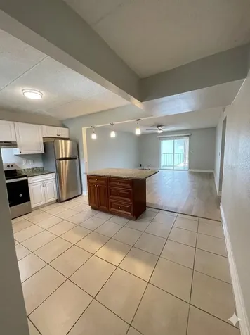 2835 Somerset Park Drive Tampa FL 33613