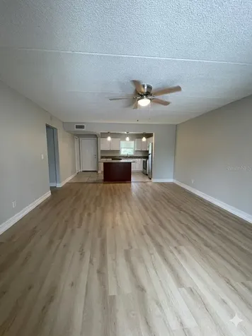 2835 Somerset Park Drive Tampa FL 33613