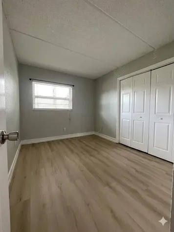2835 Somerset Park Drive Tampa FL 33613