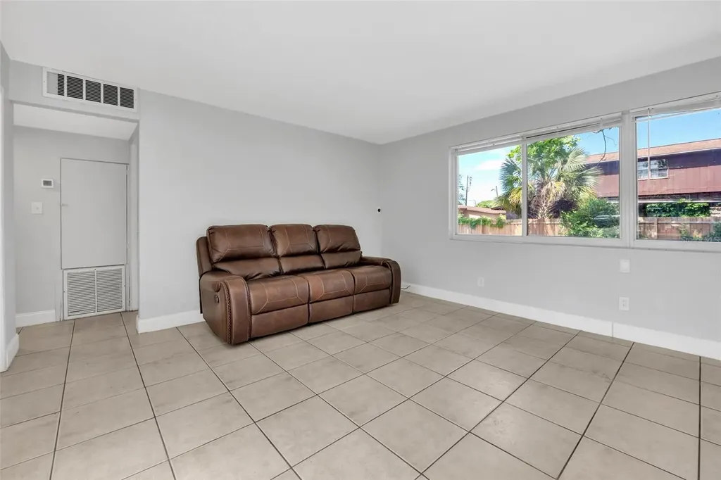 747 Derbyshire Road Daytona Beach FL 32114