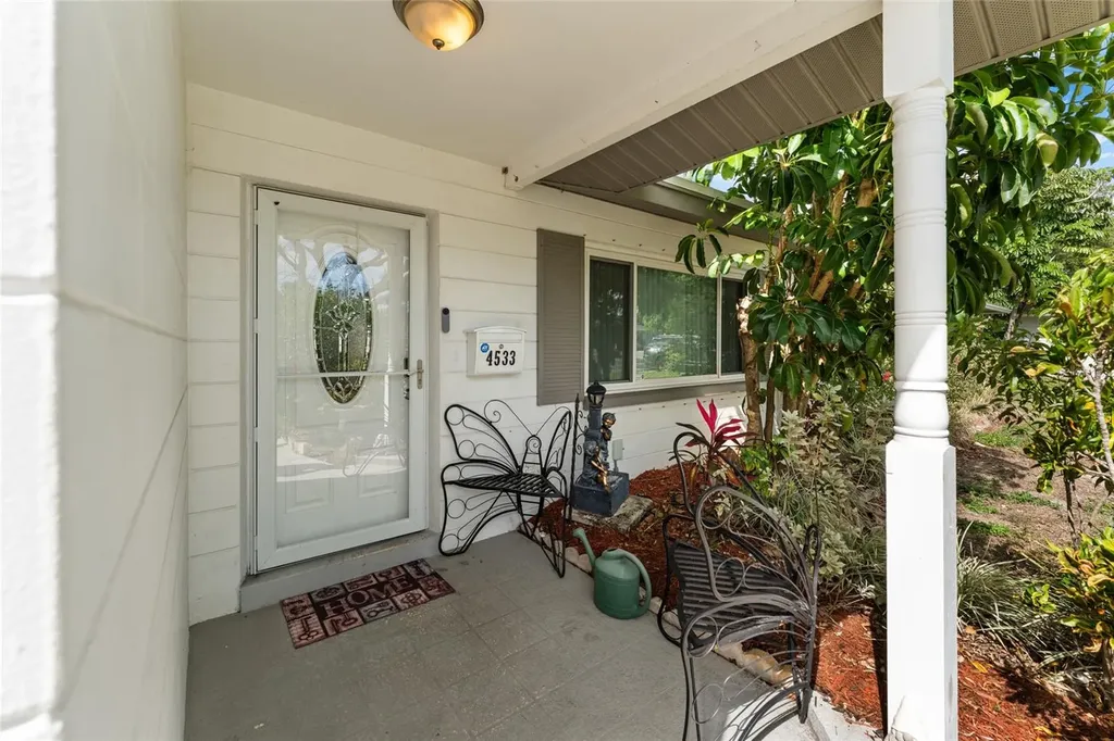 4533 20th Avenue N St Petersburg FL 33713