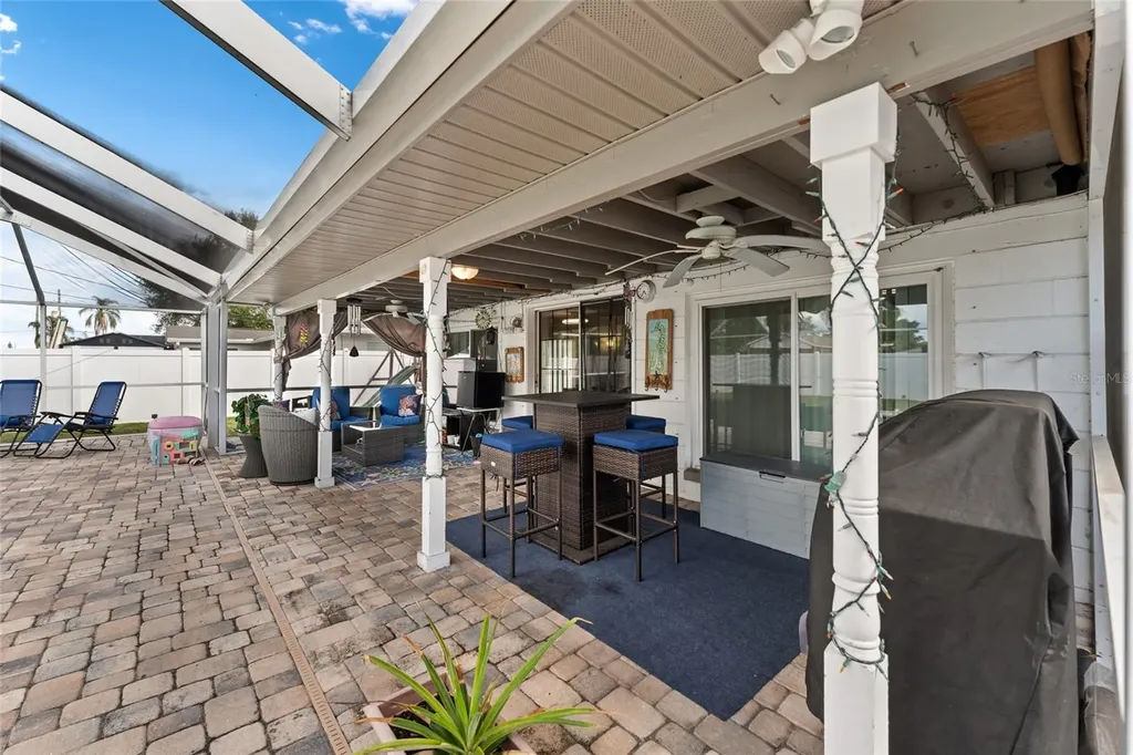 4533 20th Avenue N St Petersburg FL 33713