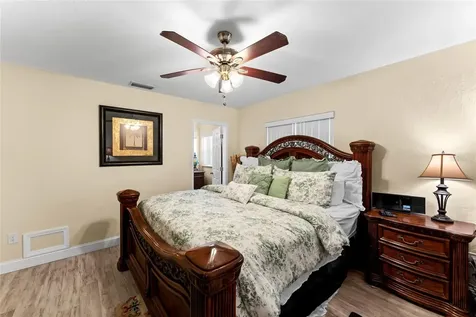 4533 20th Avenue N St Petersburg FL 33713