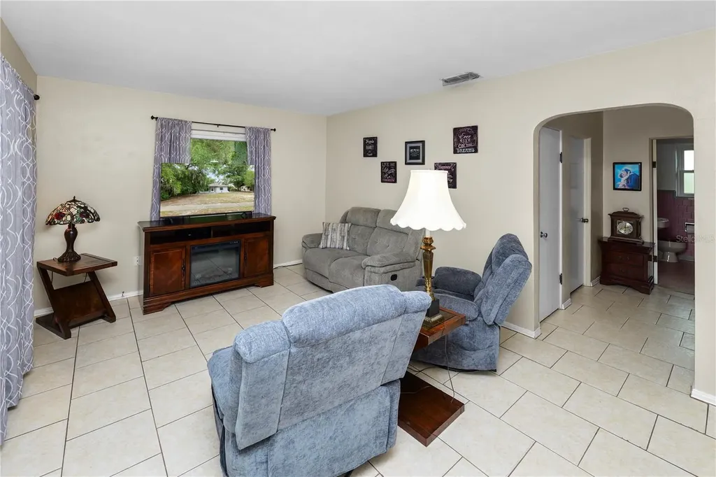 1638 E Elm Road Lakeland FL 33801