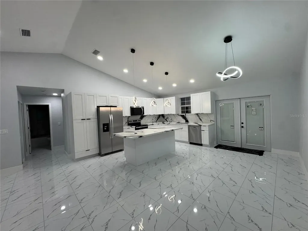 2555 W Taunton Road Avon Park FL 33825