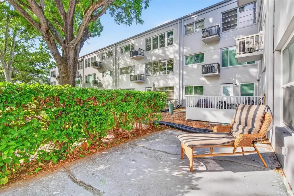 2295 Americus Boulevard E Clearwater FL 33763