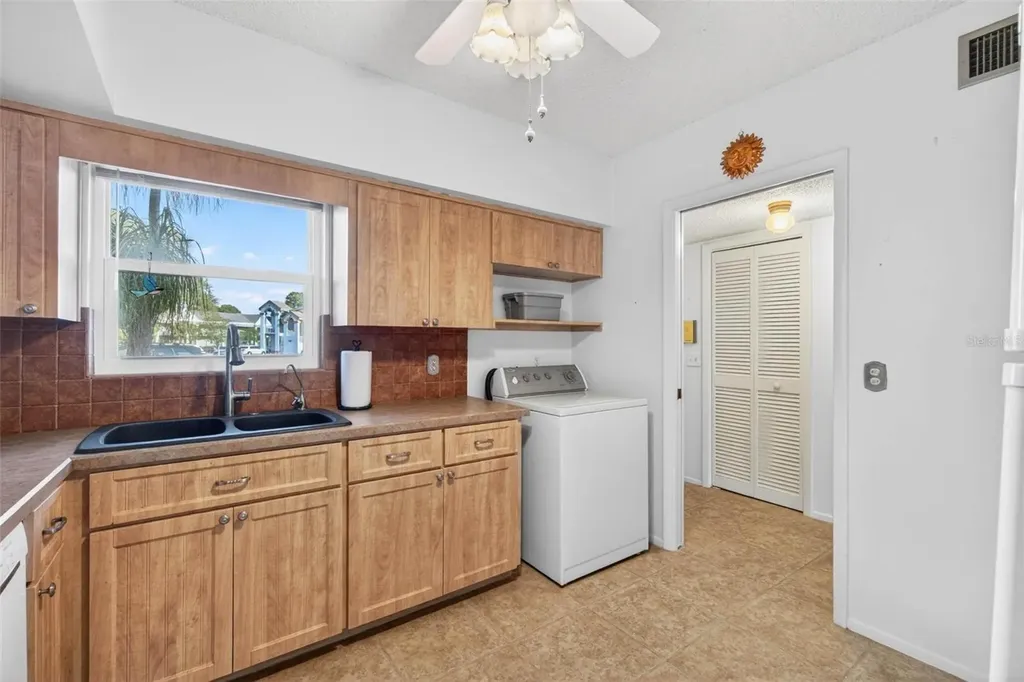 2295 Americus Boulevard E Clearwater FL 33763