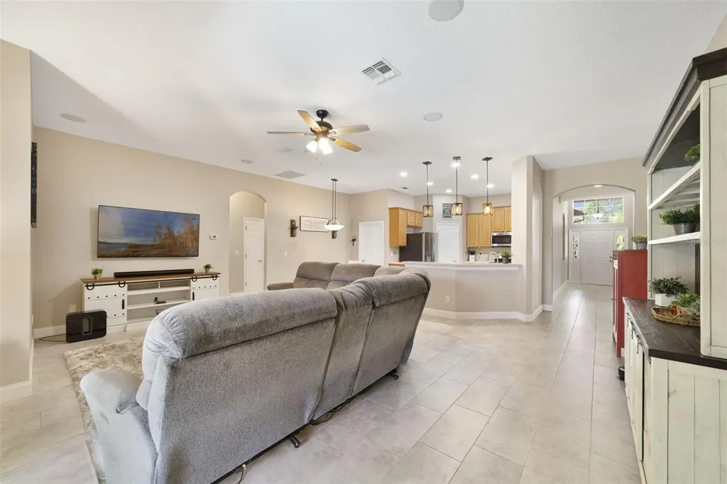 6695 Lake Carlisle Boulevard Orlando FL 32829
