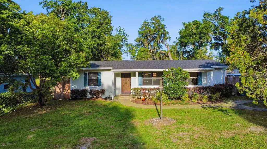 112 Edwards Avenue Orange City FL 32763