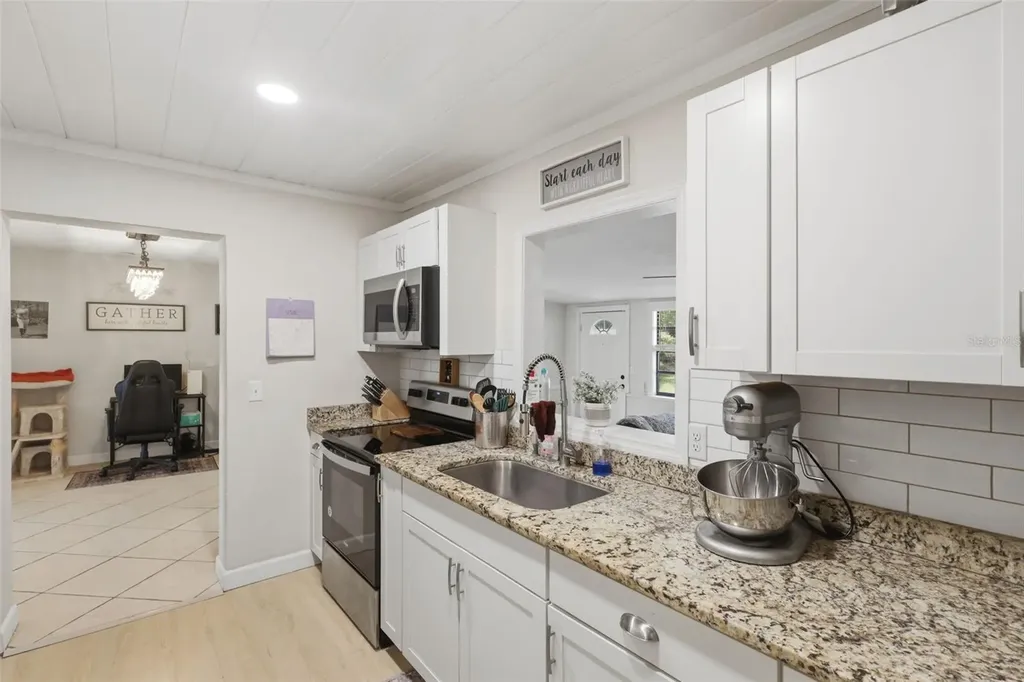 112 Edwards Avenue Orange City FL 32763