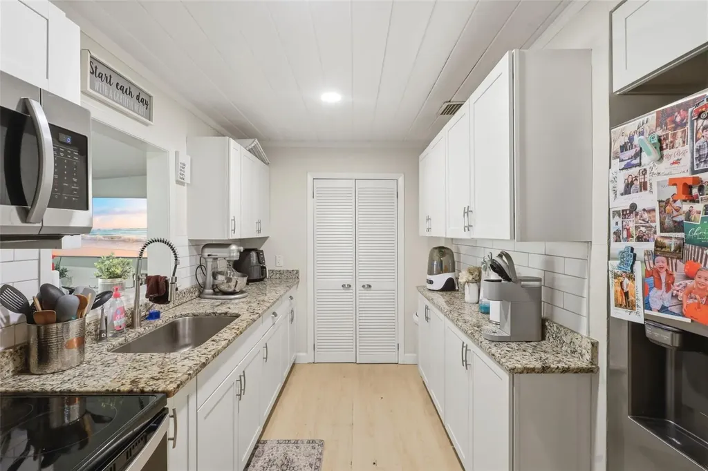 112 Edwards Avenue Orange City FL 32763