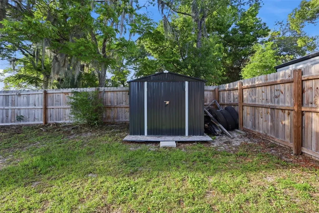 112 Edwards Avenue Orange City FL 32763