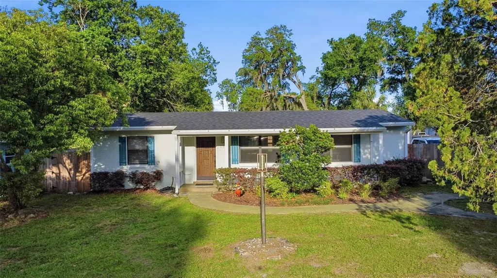 112 Edwards Avenue Orange City FL 32763