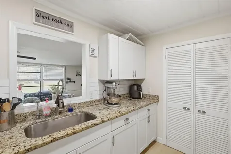112 Edwards Avenue Orange City FL 32763