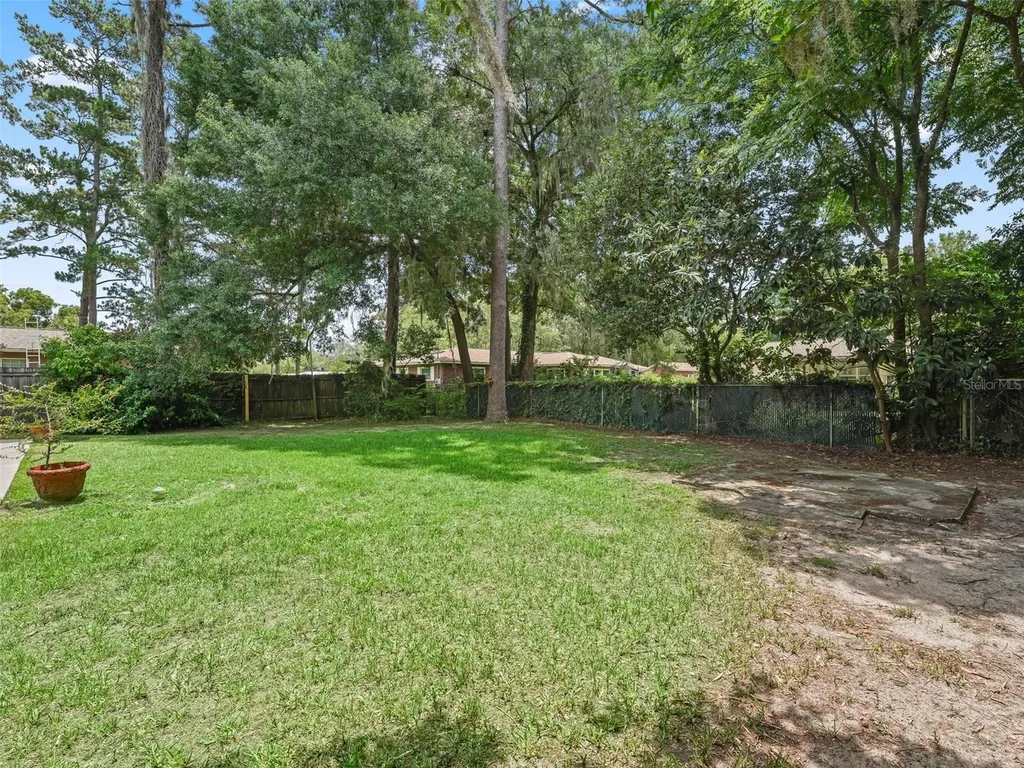 1520 NE 12th Street Ocala FL 34470