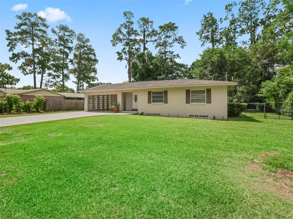 1520 NE 12th Street Ocala FL 34470