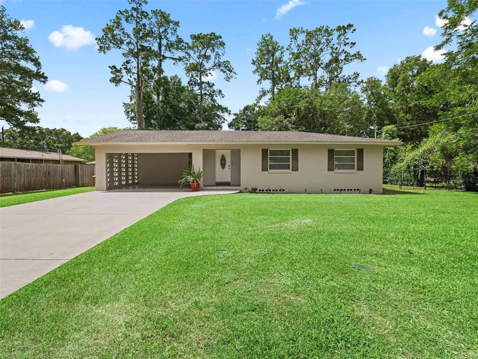 1520 NE 12th Street Ocala FL 34470