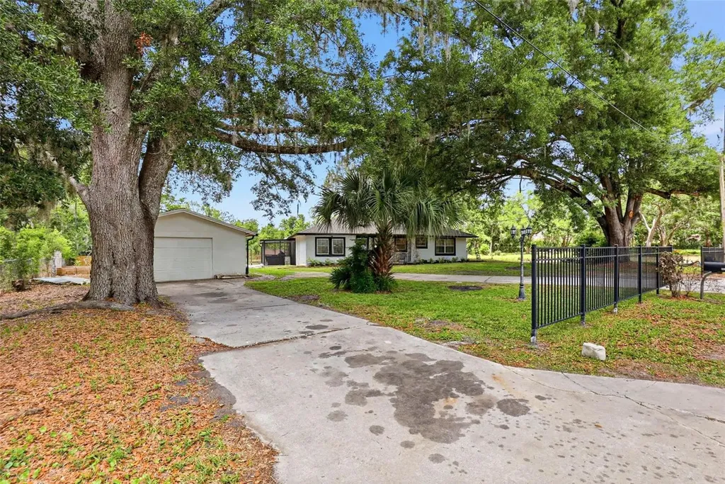 30151 Lynne Drive Wesley Chapel FL 33543