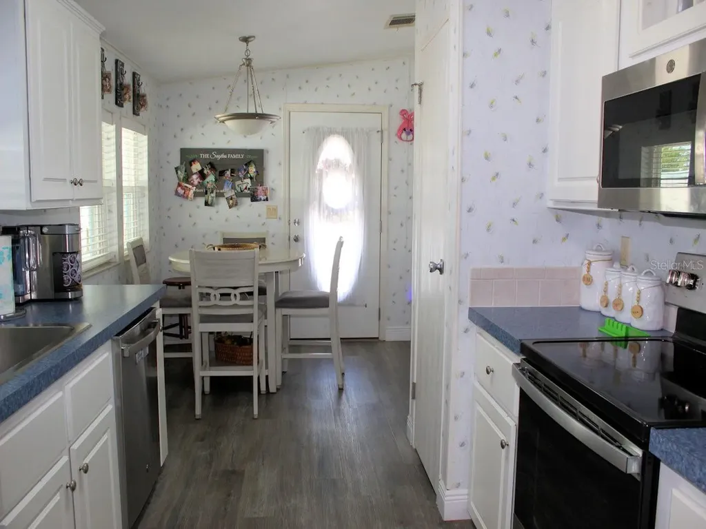 64 Thatch Palm Street W Largo FL 33770