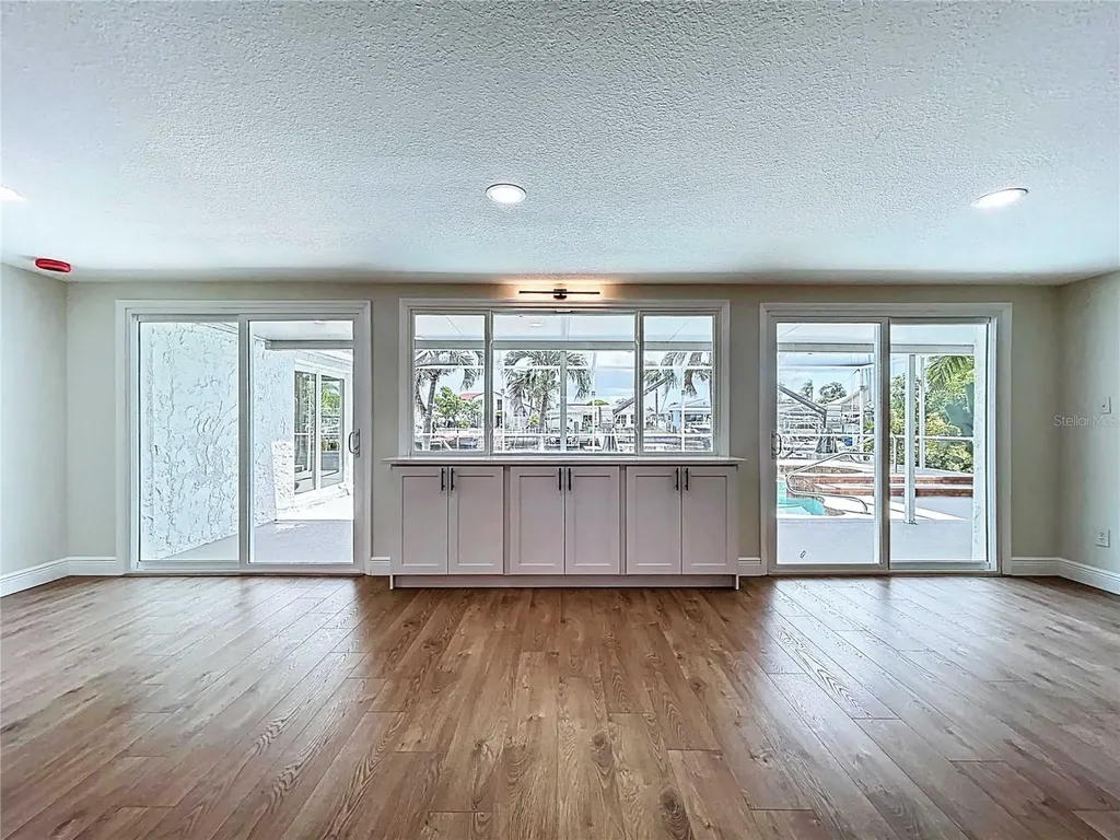 5040 Glenn Drive New Port Richey FL 34652