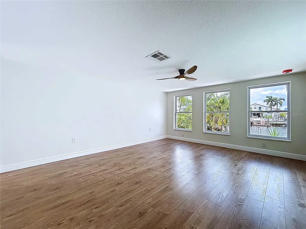 5040 Glenn Drive New Port Richey FL 34652