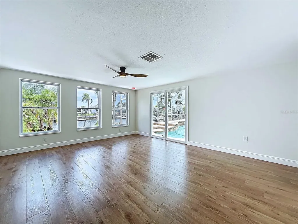 5040 Glenn Drive New Port Richey FL 34652
