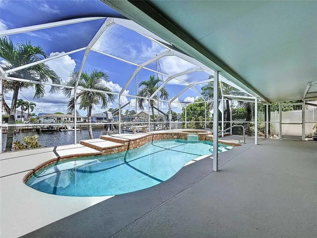 5040 Glenn Drive New Port Richey FL 34652