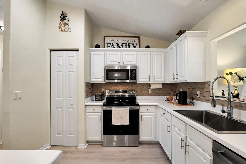 13864 SE 85th Court Summerfield FL 34491