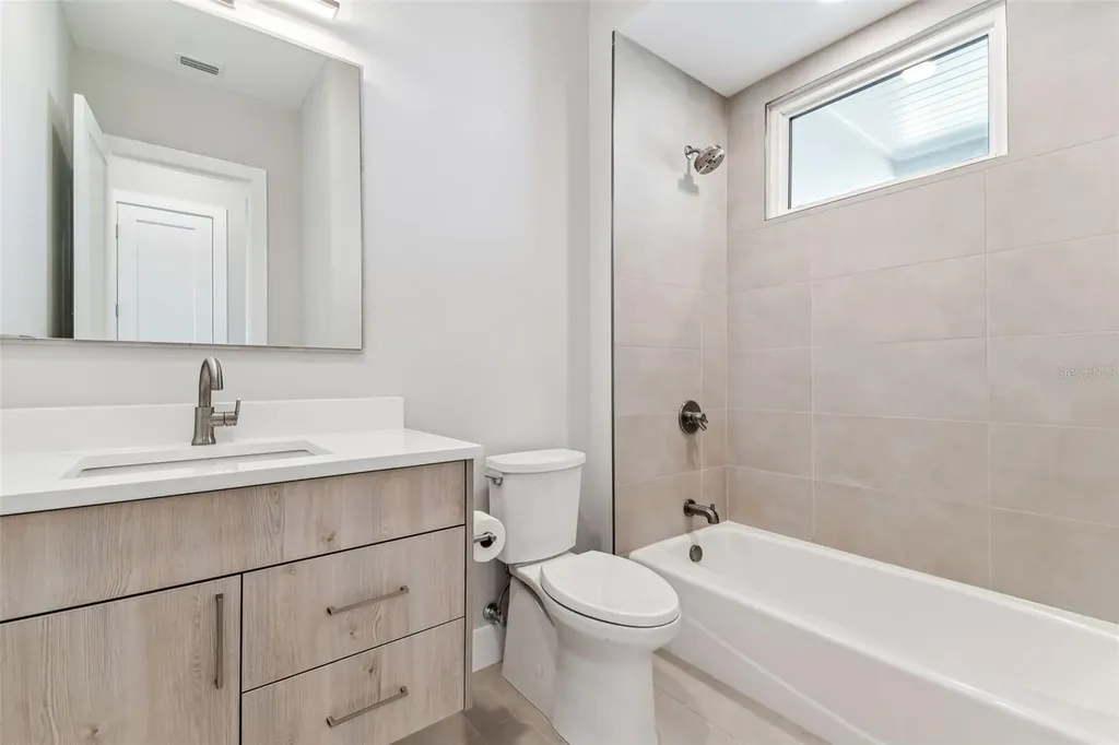 370 6th Street S St Petersburg FL 33701