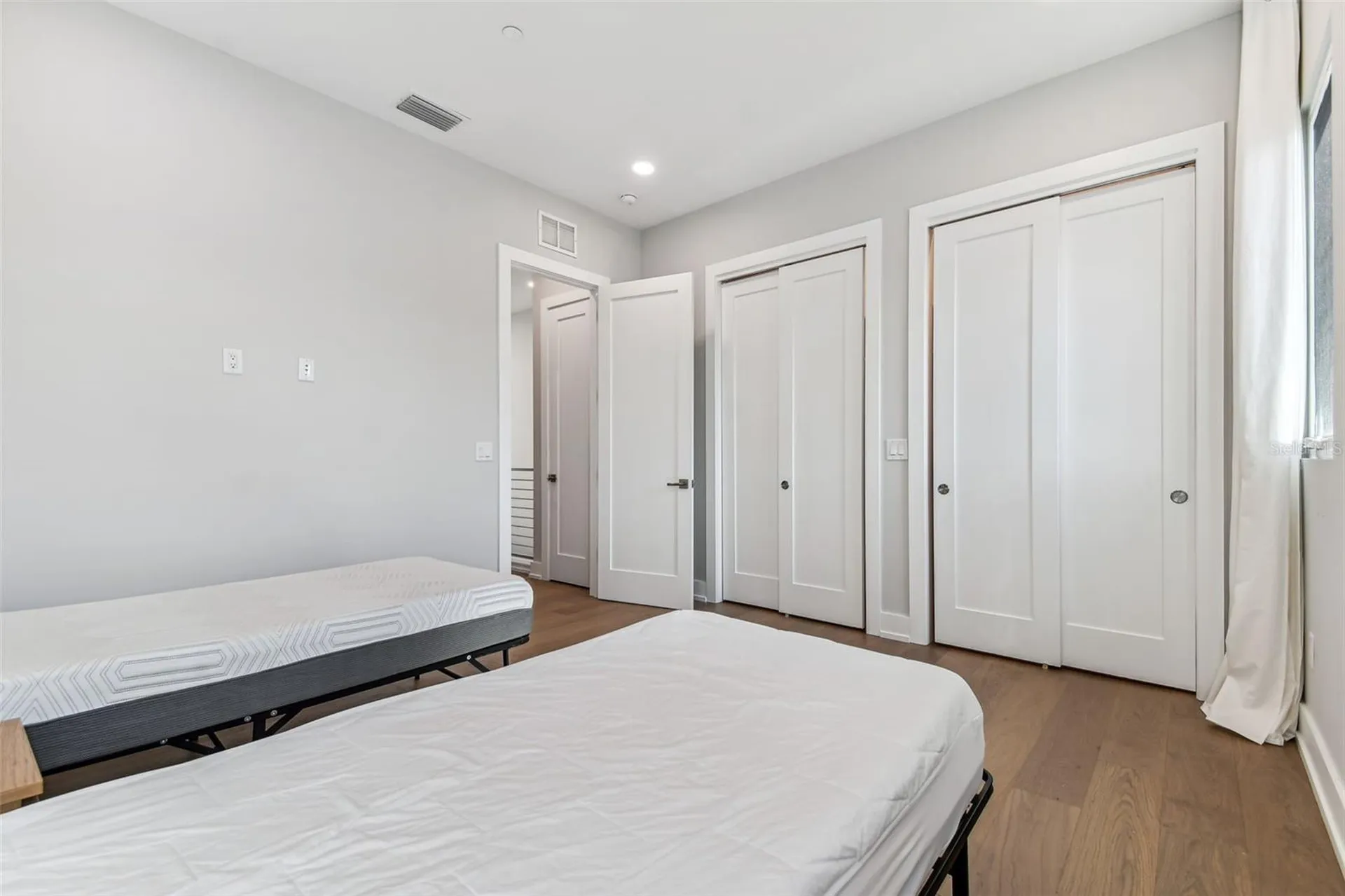 370 6th Street S St Petersburg FL 33701