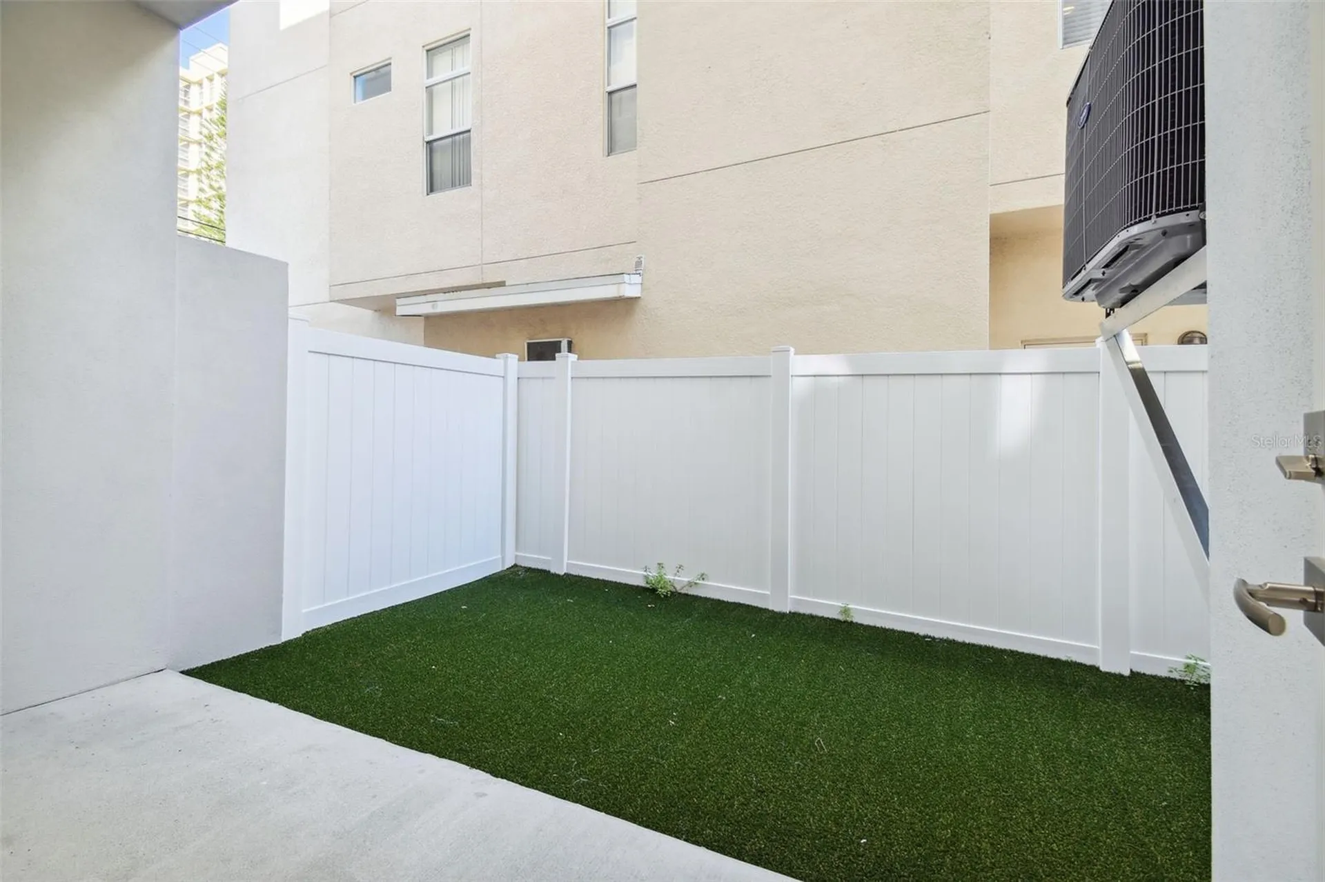 370 6th Street S St Petersburg FL 33701