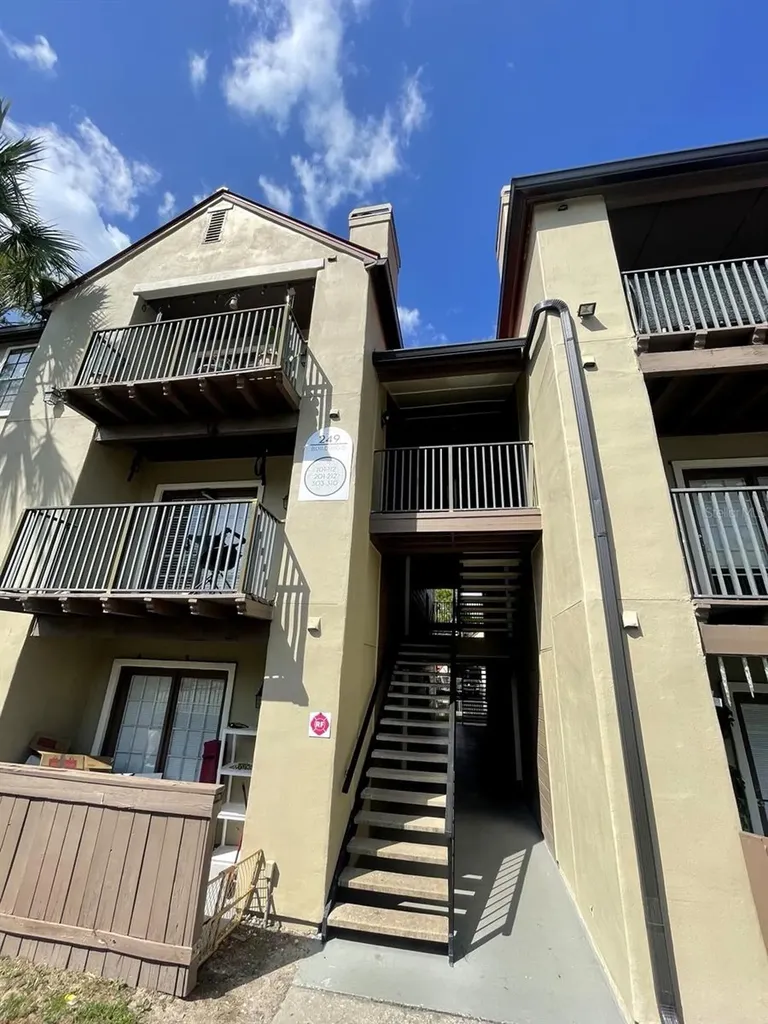 249 Afton Square Altamonte Springs FL 32714